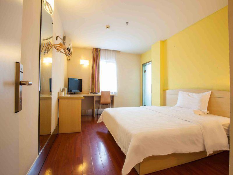 7Days Inn Changsha Wuyi Avenue Yunajialing Metro Station Exterior photo